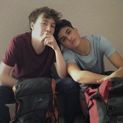 𝐂𝐀𝐍𝐃𝐋𝐄𝐒