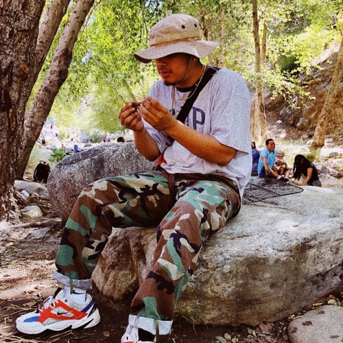 PRAY MY DAWGS MAKE IT (Prod. OUUWEE)