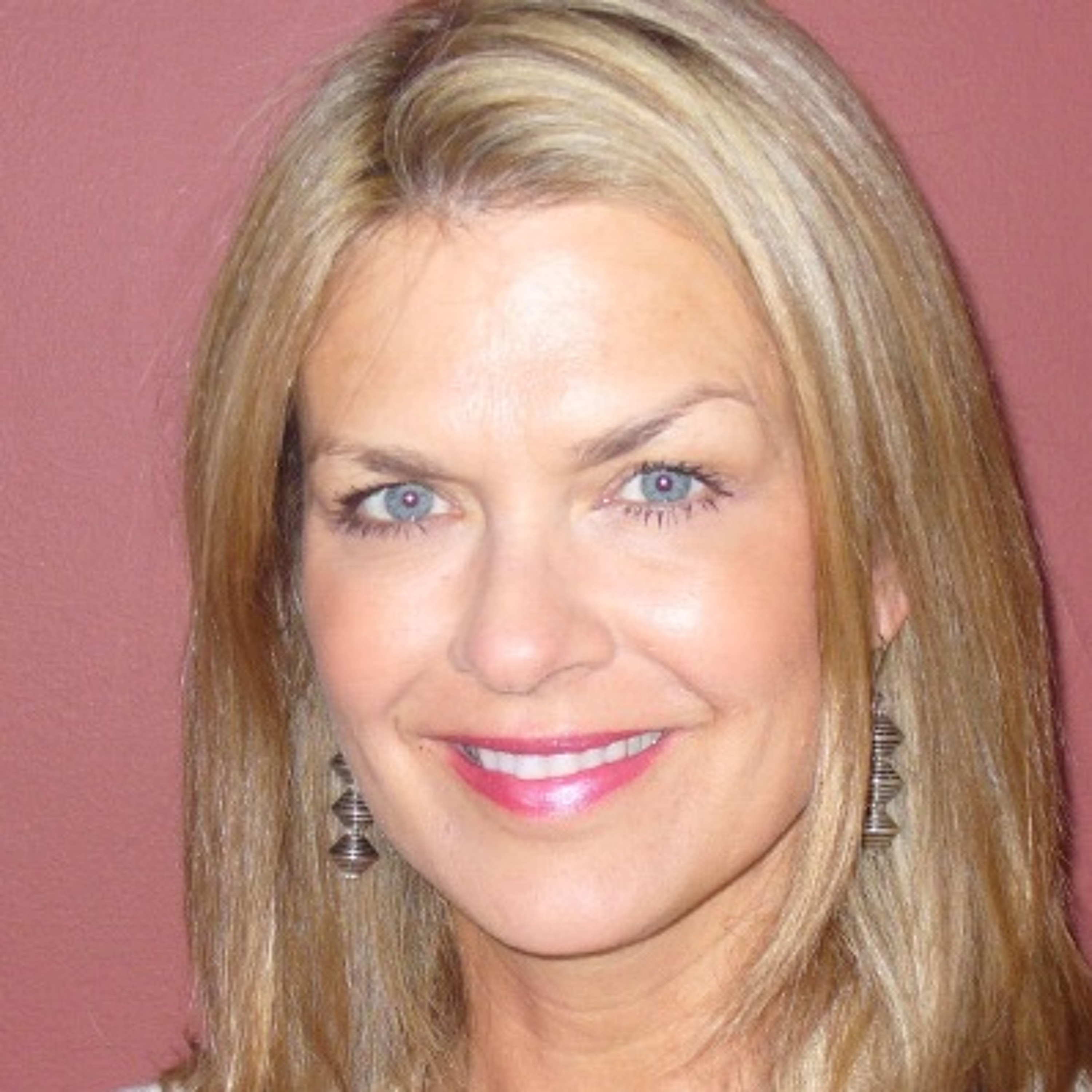EPISODE 88: KAREN HINTON, Founder, Hinton Communications