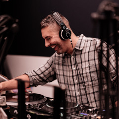 Across 135th Street w/ guest DJ Love On the Run, 8.23.16