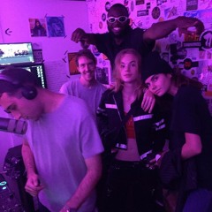 GROOVY GROOVY with Akanbi & Felix Hall @ The Lot Radio 09 - 27 - 2019