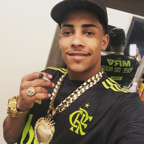 MC POZE - AI NOSSO FUZIL TA DEMAIS