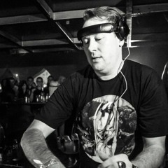 UMEK Essentials (Mixed by IMPLSE)