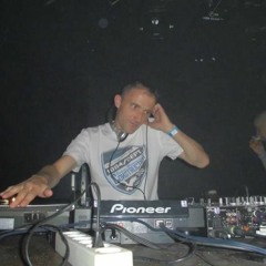 DJ Robert- 10 minutes of early