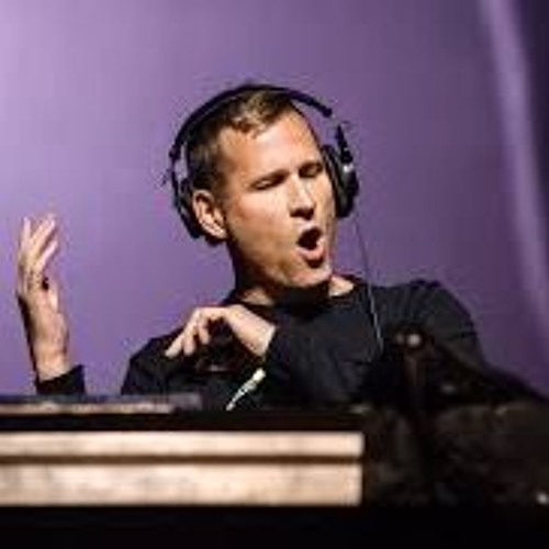 Kaskade - Ultra Music Fest Live 2005