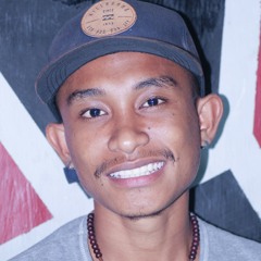 Malam wizz baker cover by Rhendy.mp3