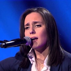 قالي كم كلمة يشبهو النسمة في ليالي الصيف.