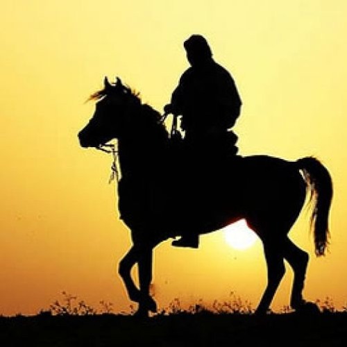 غرباء ولغير الله لا نحني الجباه