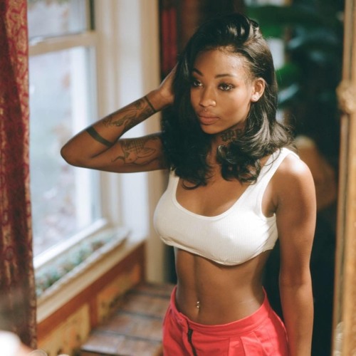 Summer Walker Ft. KashNxtDoor - Playin Games ( REMIX )