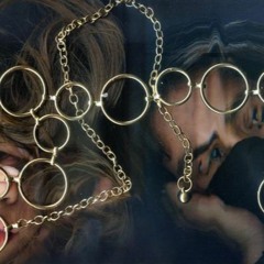 WOMENT IN THE ROYAL COURT - Xylocent