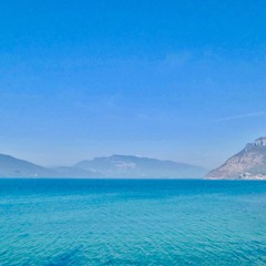 Piano Sonata N° 12 « Walk and Admire the Lake »