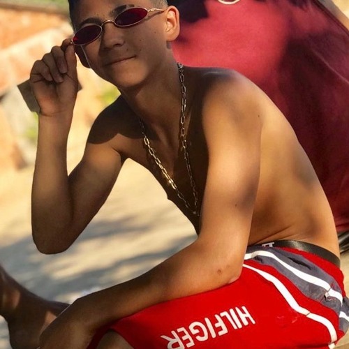 MC Bebe King - To Novo E Na Moda (Djay W)