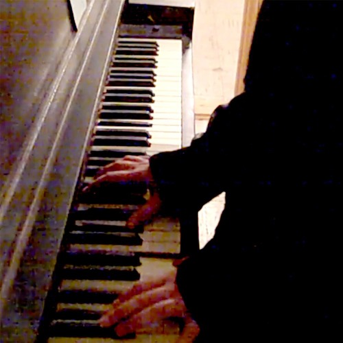 Jennie plays Moonlight Sonata on broken out-of-tune piano