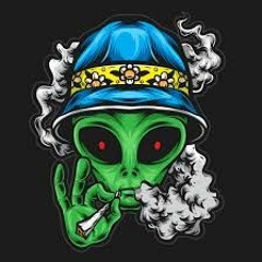 E.T. - ft. RO$E (prod by Drippybeats)