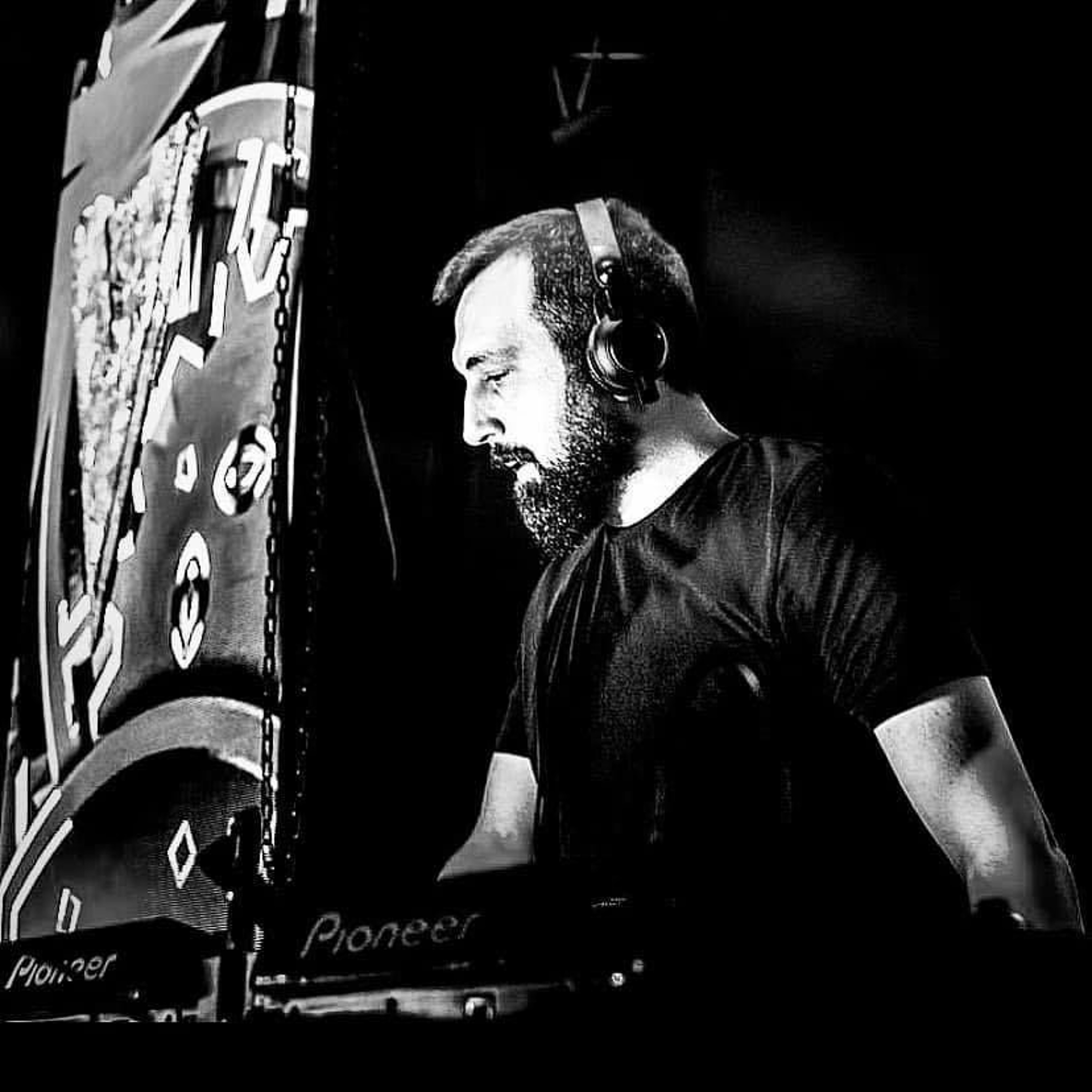 IVAN GOMEZ /ALL PODCASTS/DJ SETS - FREE DOWNLOAD