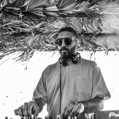 Club Vibes : Getting Darker - Michael Beiruty