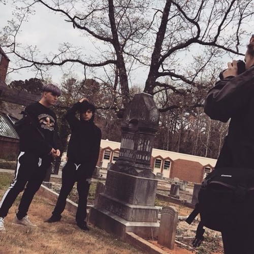 Zombie Walker (feat. Trilla Kid)