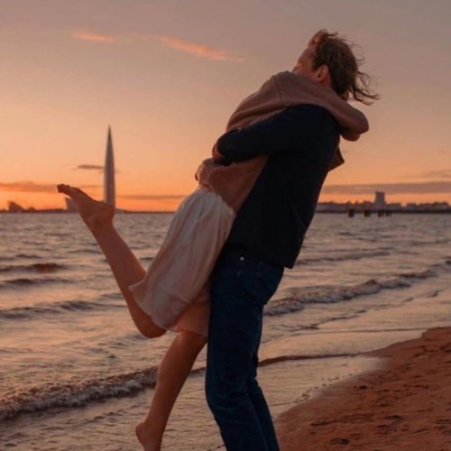 شوف الدنيا وأنت معايا