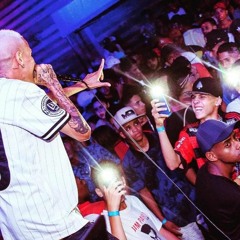 MC V4 - GRIFE DO ANO - DJ FAISCA