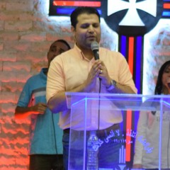 ترنيمة إنت إللي بتحميني - رامز إسحق