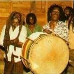 Nyahbing / Queima Babilônia