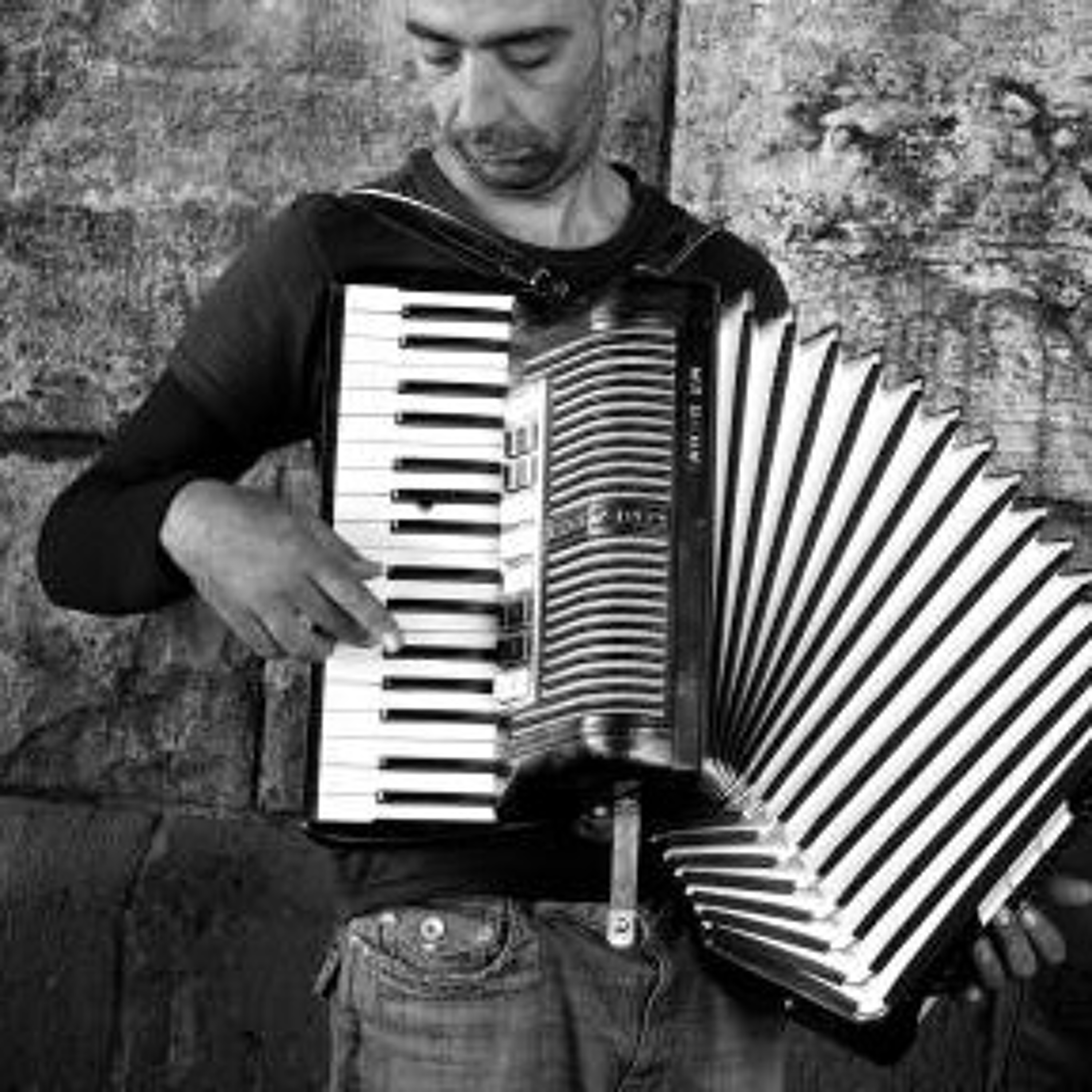 Accordion 16 episode artwork