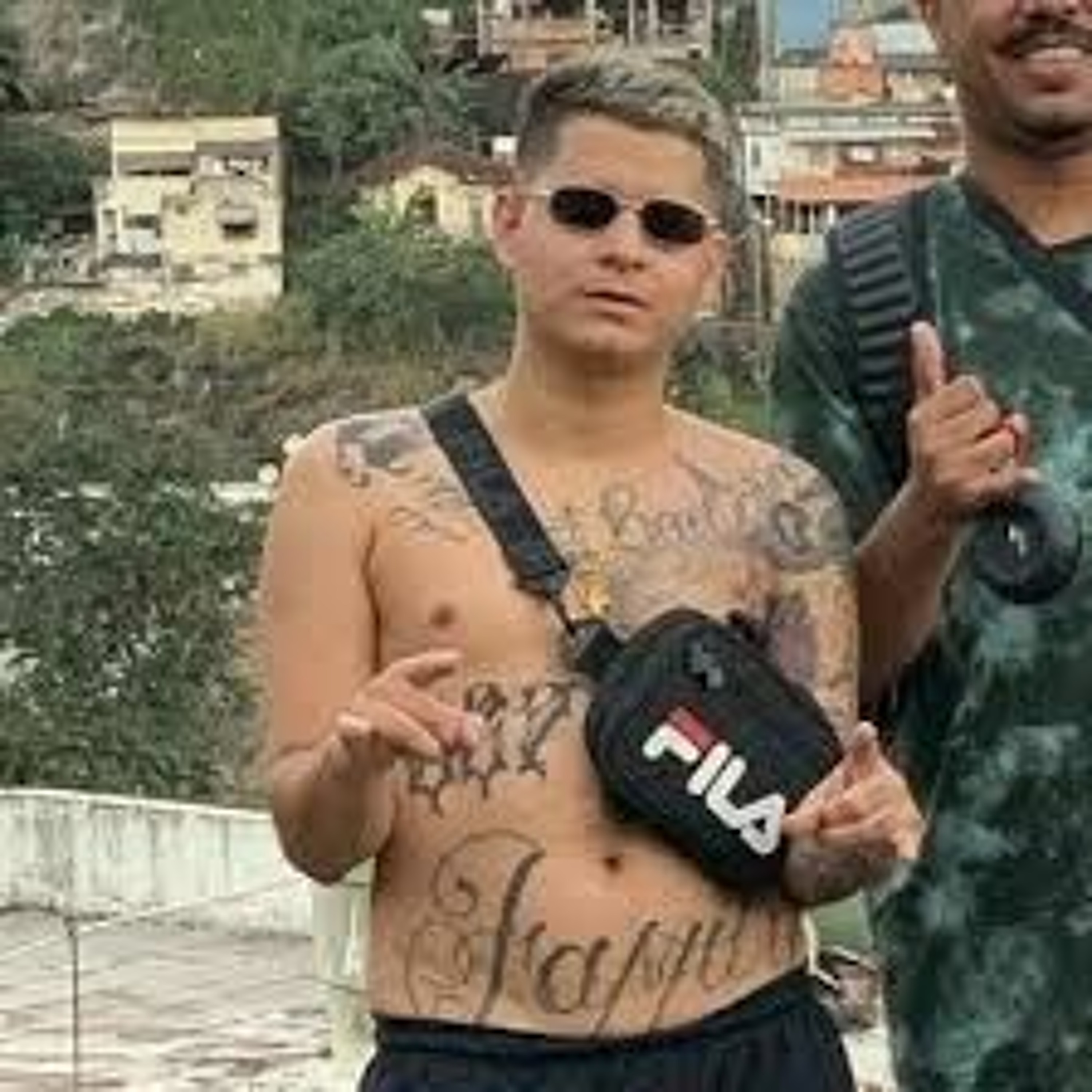MC LONE - ELA ME VIU NO BAILE Feat. PEDRIN DO ENGENHA E NAEL (DJ PEDRÃO) 170 BPM NEUTRA episode artwork