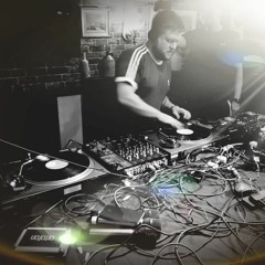 DJ Chris Smith MC Impulse / DJ Vision MC Azzy MC Rosko - Makina @ the Moor Pt.4 (2 of 3)
