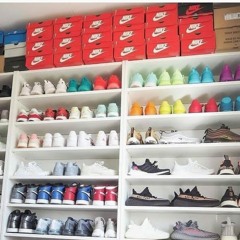 DIFFERENT COLORS.mp3