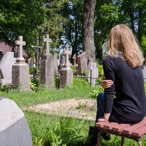 stream-prayer-when-visiting-a-cemetery-by-pamphlets-to-inspire-listen