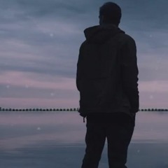 ُعلى قلق كأن النار في قدمي تشتعل