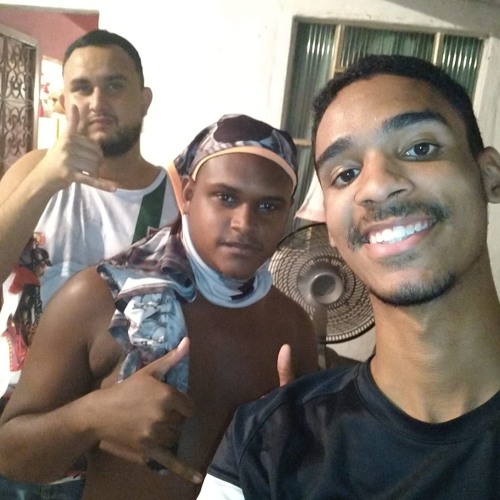== DESCE EMPINANDO A BUNDA [[DJ'S MATHEUS, LH E TH]]