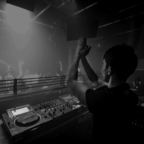 Stream House Mix 30/10 by Dez Listen online for free on SoundCloud