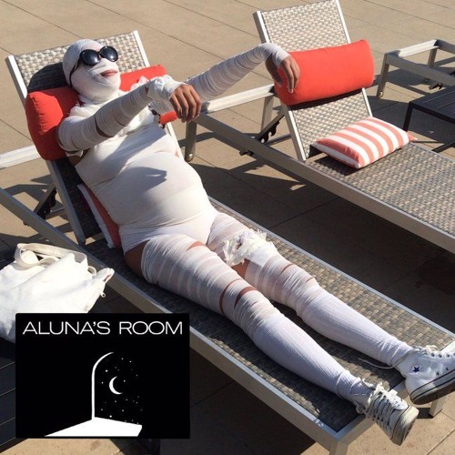 Aluna's Room - Day in the Life of A Mummy Mix