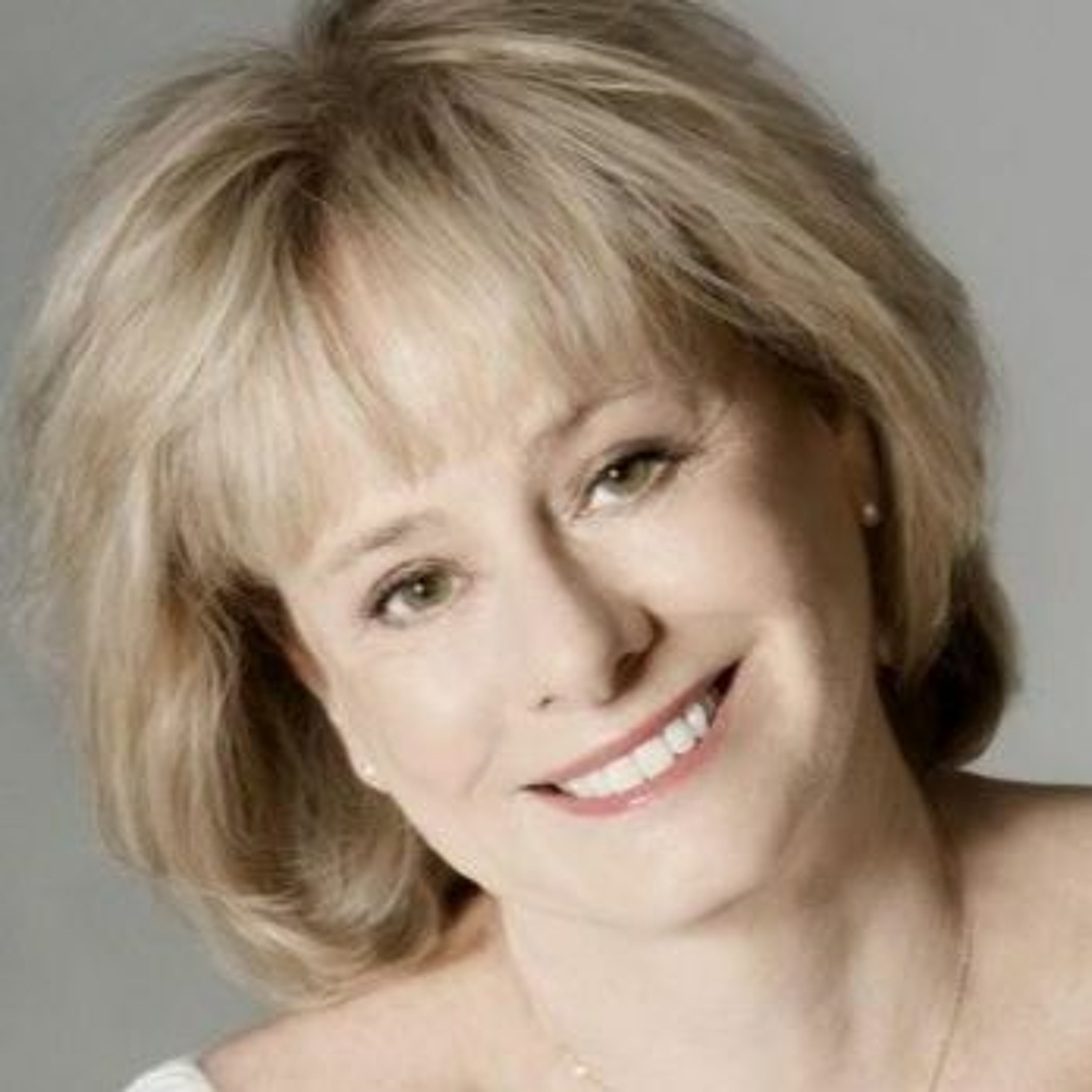 Kathy Reichs at the Sharjah International Book Fair 2019 (01.11.19) episode artwork