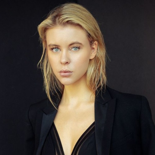 Interview: Model and Psychologist Weronika Rogowska (10/23/19)