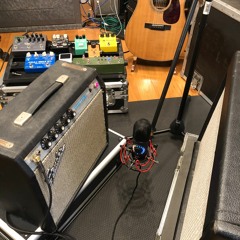 Electric Guitar (Two Amps + Strymon TimeLine) - Spatial Mic - Binaural