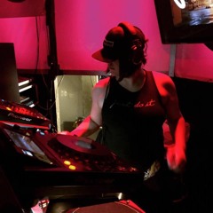 Sari Postol Guest Mix / Outer Limits Episode 18 / FNOOB Techno Radio / 7 November 2019