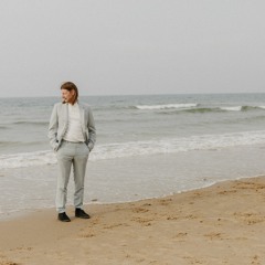 Champagne Superhobo or When The Towel Cracks