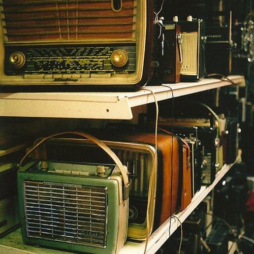 Stream La historia de la radio en españa by En el aire | Listen online for  free on SoundCloud