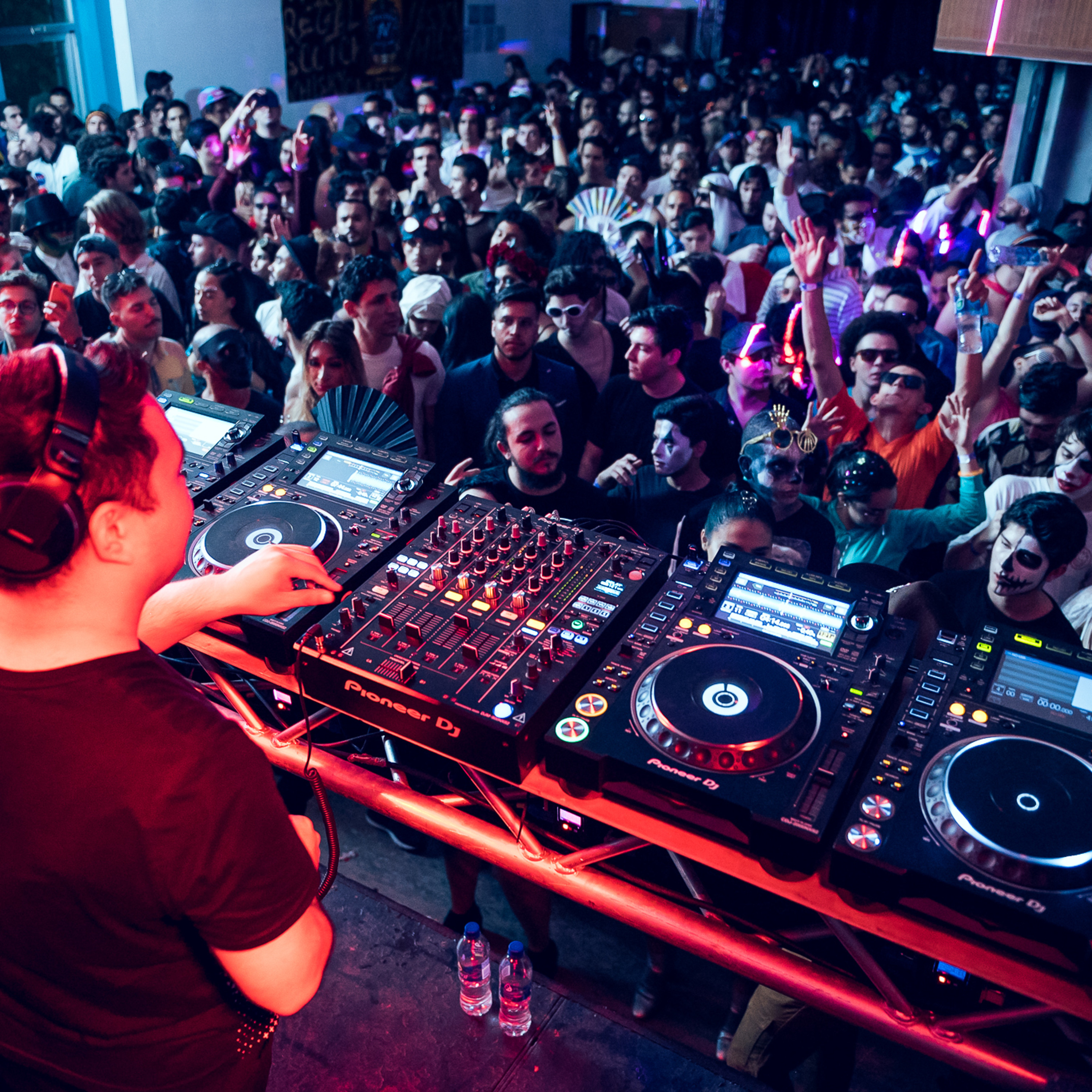 Live DJ Sets & Promo Mixes