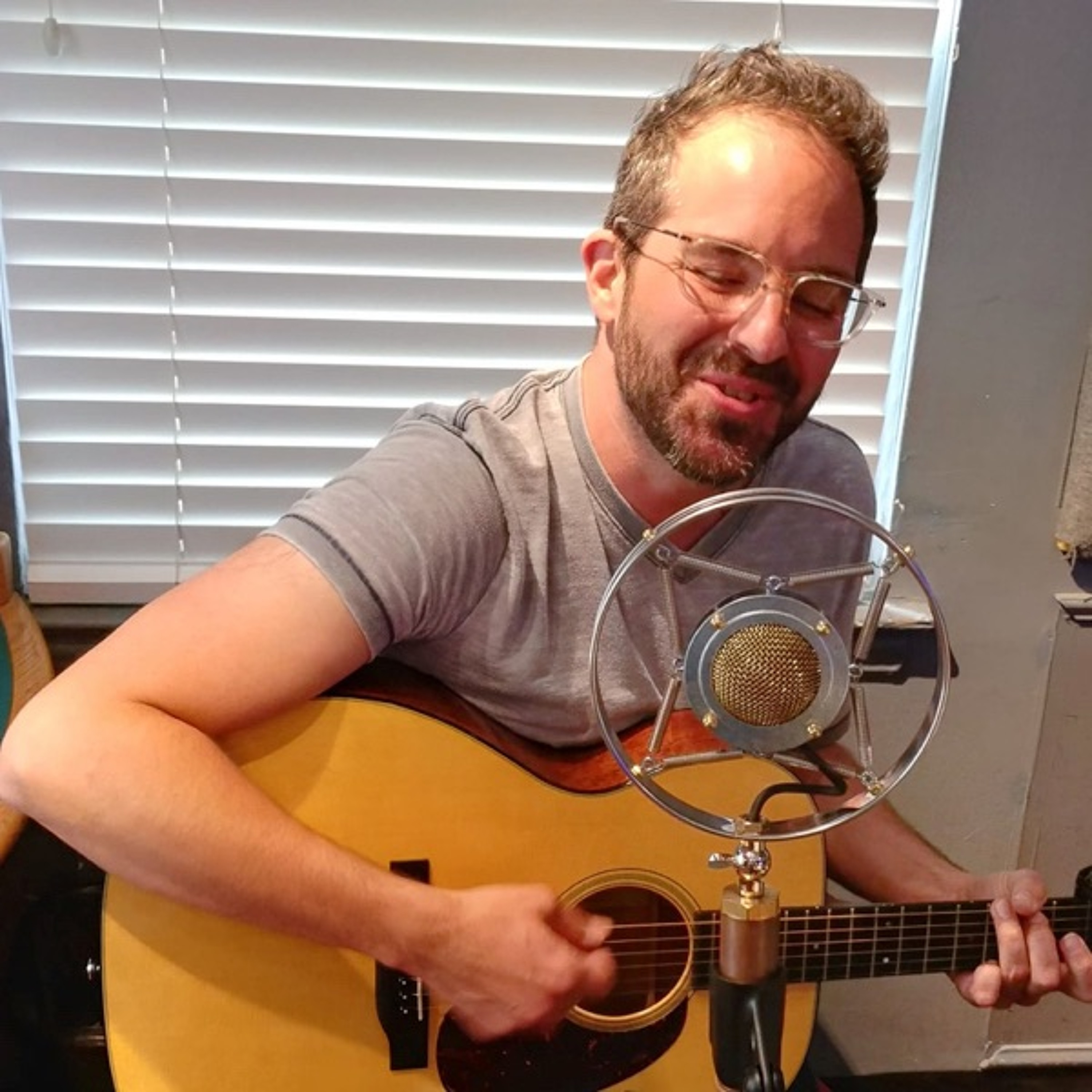 Joe Iadanza on Traditions and Folk Music Notebook - 9-1-19 episode artwork