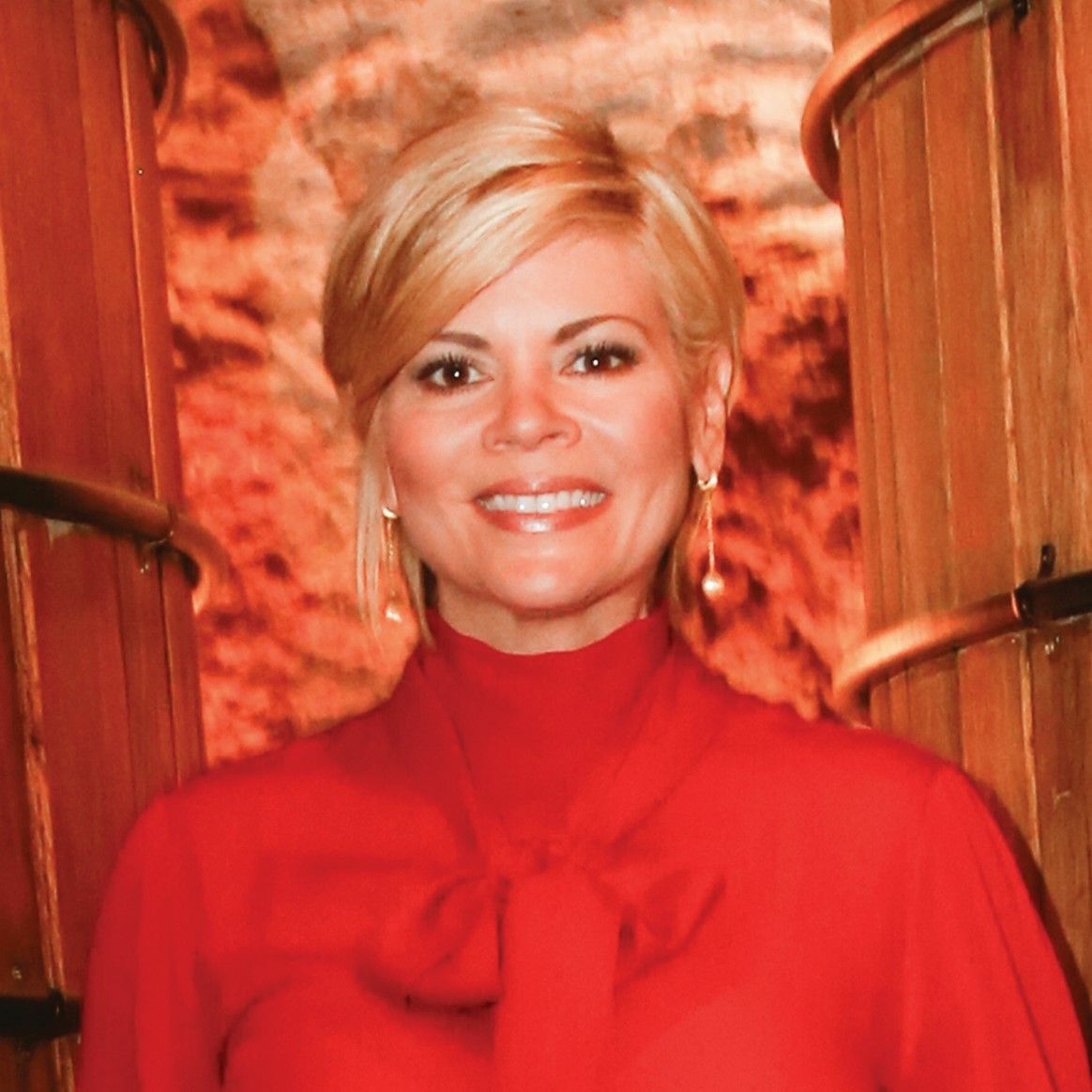 Episode 46 - Leslie Frank, Frank Family Vineyards episode artwork