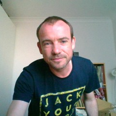 The House Bleeps and Bass Show - Paul Courtney - Back2backfm.net  1st November 2019