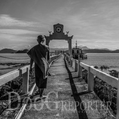 Thailandia | I monaci sul mare di Alida Vanni