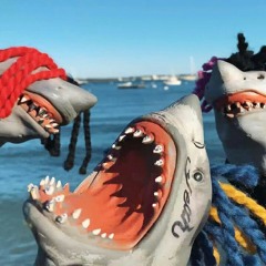 《Shark Puppet - Buckets ft. Suigeneris》