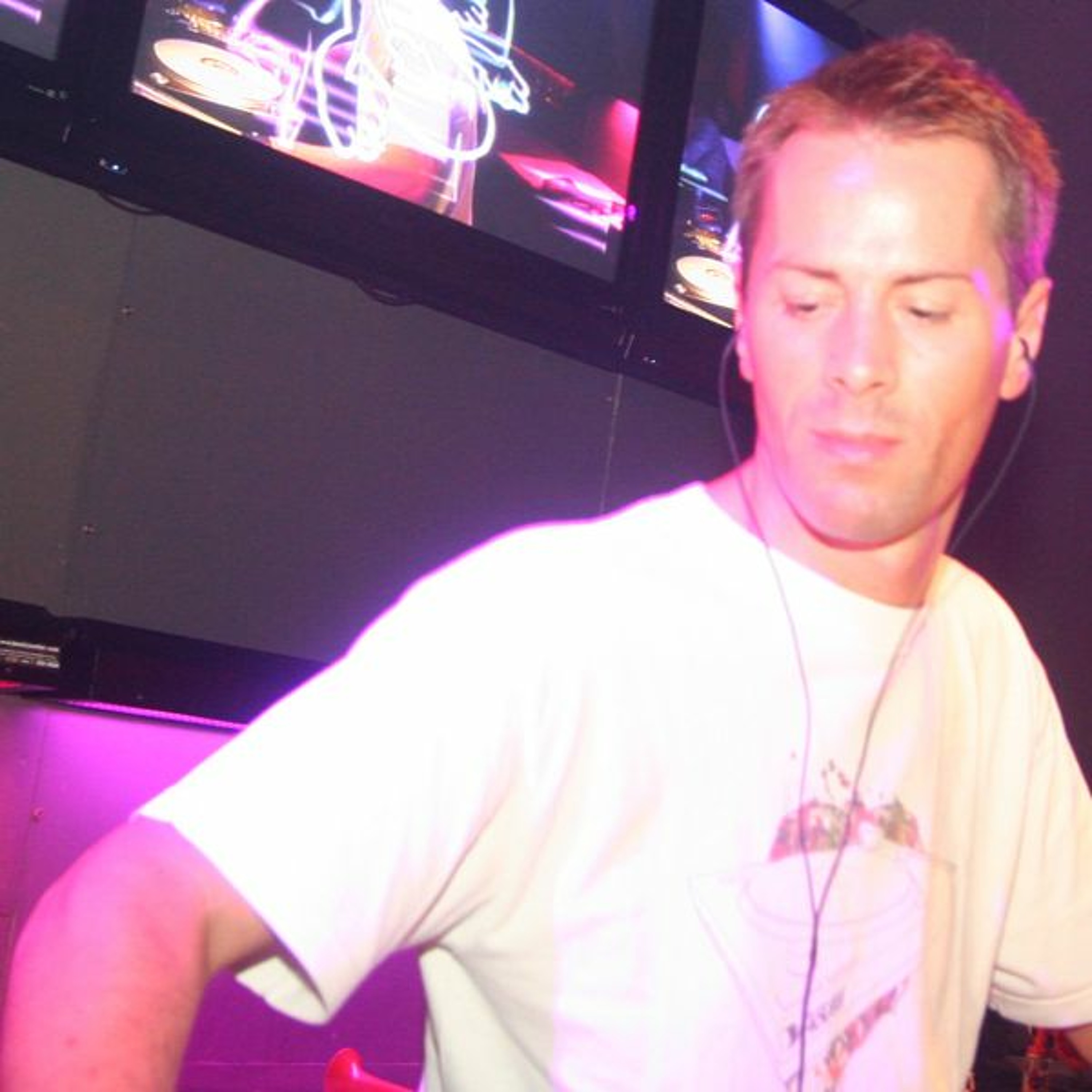 Chris Lowone