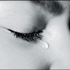 قـــل للـعيـون اذا تساقــط دمعهــا