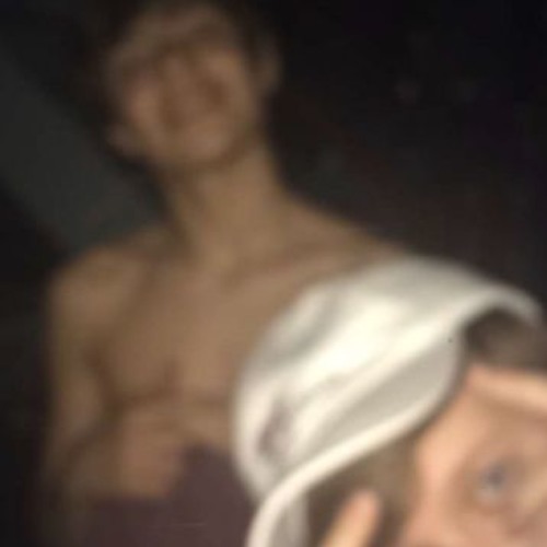 Promises (:(- pyro x daash (prod. 8rokeboy)