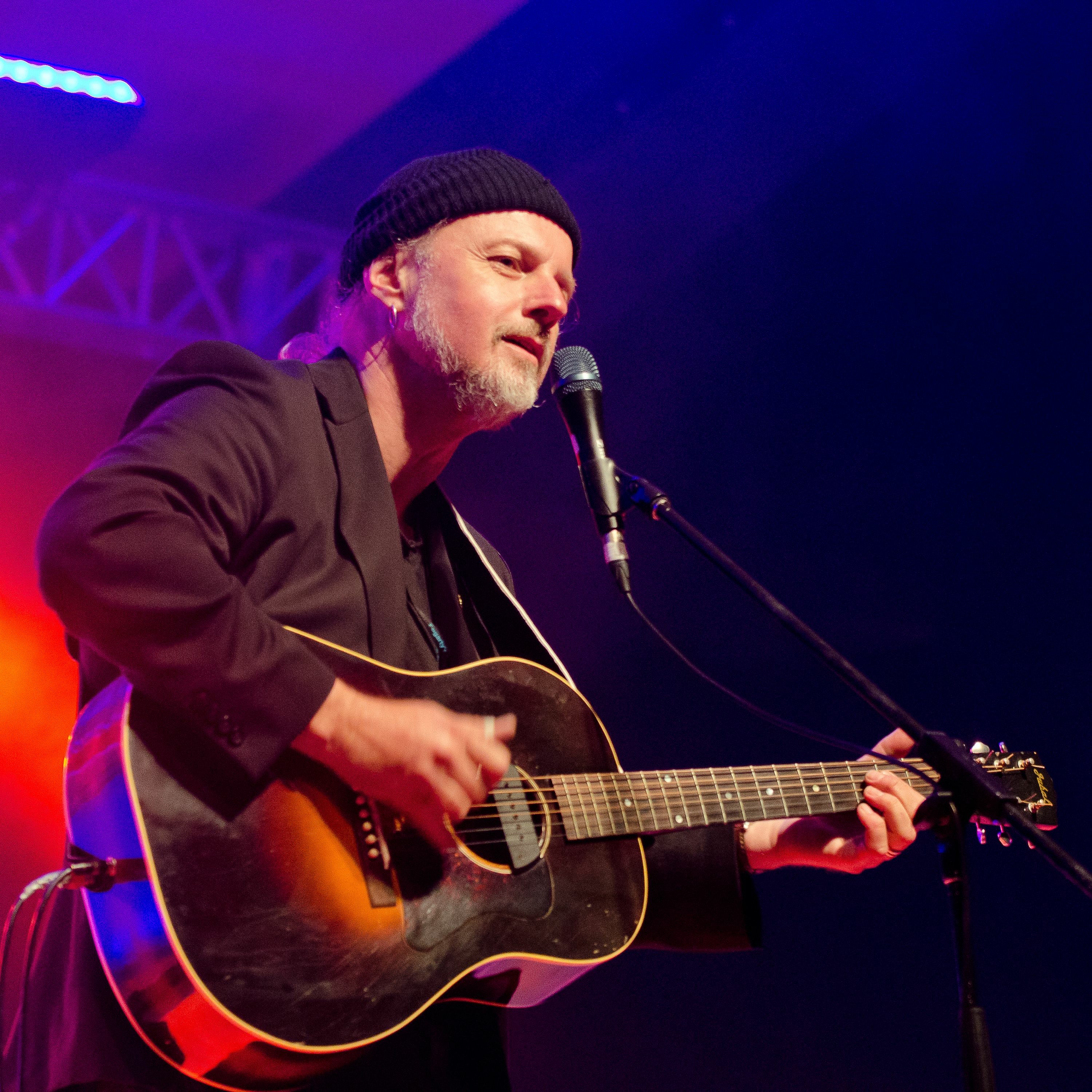 Arts on Fire - Interview with Canadian Folk Singer/Songwriter Garnet Rogers